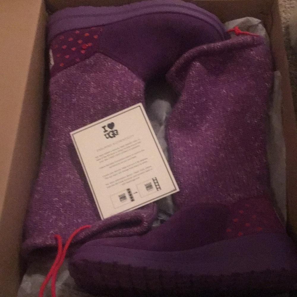 🌺 Girls Uggs